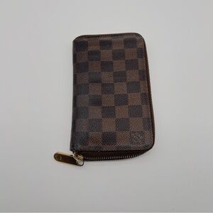 Louis Vuitton Damier Ebene Zippy Wallet
